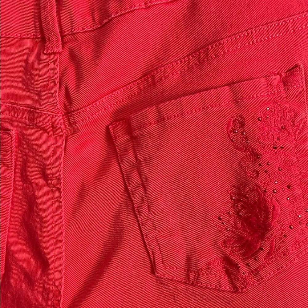 Gloria Vanderbilt Bold Red Jean Shorts - Picture 2 of 3